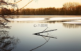 波反射,整体的一部分水域,湖