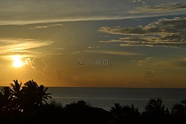 多彩的日落,古巴,海
