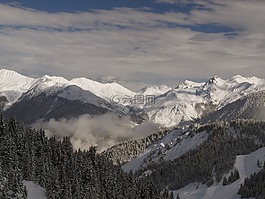 山,白雪皑皑的山峰,阿尔卑斯山