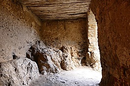 土窖,凱勒,西西里島
