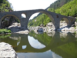 魔鬼橋,羅多彼,羅馬