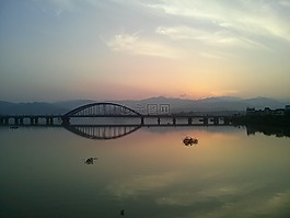 河,橋,發(fā)光