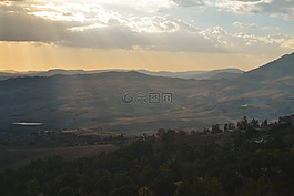 山,谷,天空