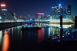 杜塞爾多夫,媒體海港,架構(gòu)