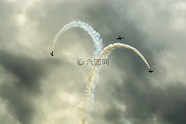 這架飛機,執(zhí)行的魔術,航展