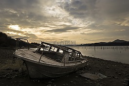 人體內(nèi)的水,海,河