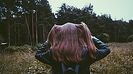 女孩,森林,性質(zhì)