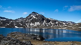 山,湖,荒野