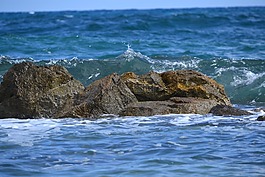 海,水,石頭