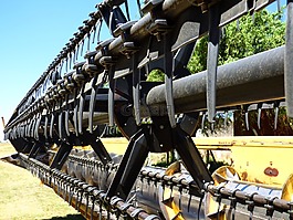 農(nóng)業(yè)機(jī)械,平臺(tái),聯(lián)合收割機(jī)