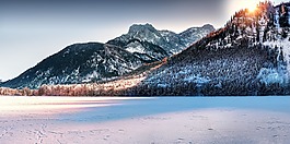 湖,山,寒冬