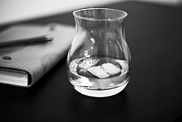 玻璃,玻璃,寫作