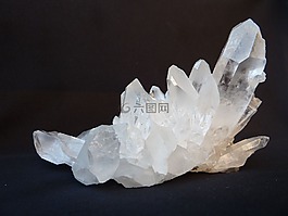 白水晶,清晰的白色,創(chuàng)業(yè)板頂部