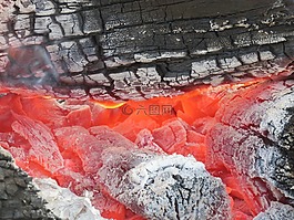 火,余燼,營(yíng)火