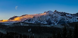 山,晚上,月球
