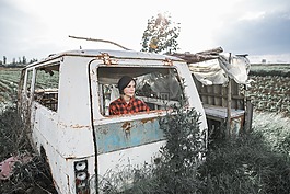 生疏,那輛舊車,車輛