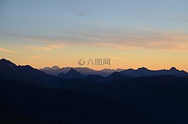 日落,阿拉维斯,性质