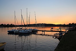 夏日的傍晚,日落,沉默湖