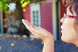 女孩,羽毛,吹