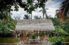 茅草的屋顶,小屋,湖