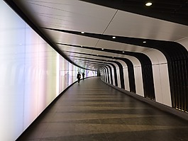 國(guó)王,交叉,站