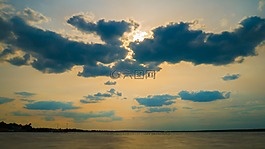 云,水,海