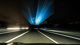 路,夜,石柱