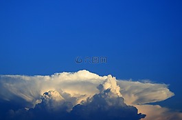 云,白,密