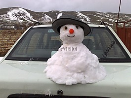 雪的人,山,村