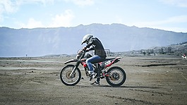 摩托車(chē),電機(jī)的十字架,自行車(chē)