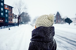 街头现场,雪,冬天的衣服