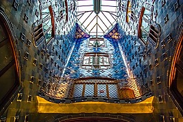 高迪,巴塞羅那,建設(shè)