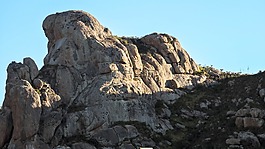 山,救災,性質