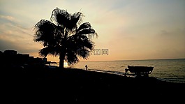 日出,黄铁,性质