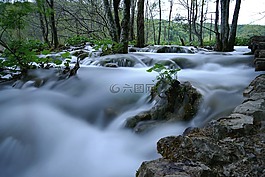 級聯(lián),湖,水