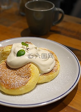 蛙鞋,餅子,套房
