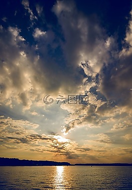 湖,天空,反思