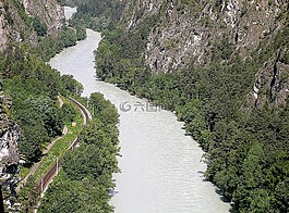 河,inntal 谷,火车