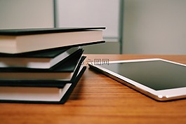 片劑,書籍,辦公桌