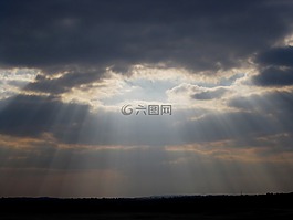 云,密,黑暗