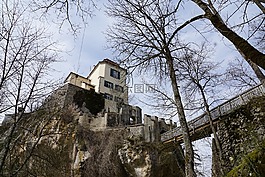 城堡,fridingen,性質