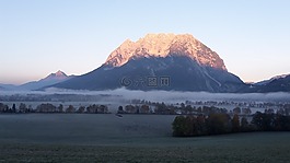 山,grimming,性質(zhì)