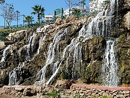 瀑布,過獨(dú)身生活,水