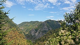 羅馬尼亞,自然,丘陵