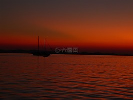 夕阳在海上,帆船,玛丽娜