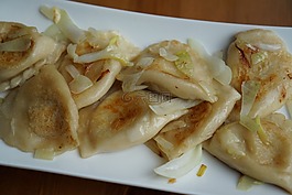 饺子,pierogi ruskie,洋葱