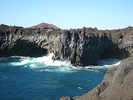 水,巖,海