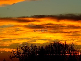 太陽(yáng),云,天空