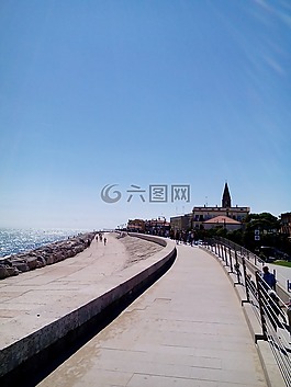 沿着海边,夏季,意大利