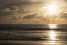湖,海,天使